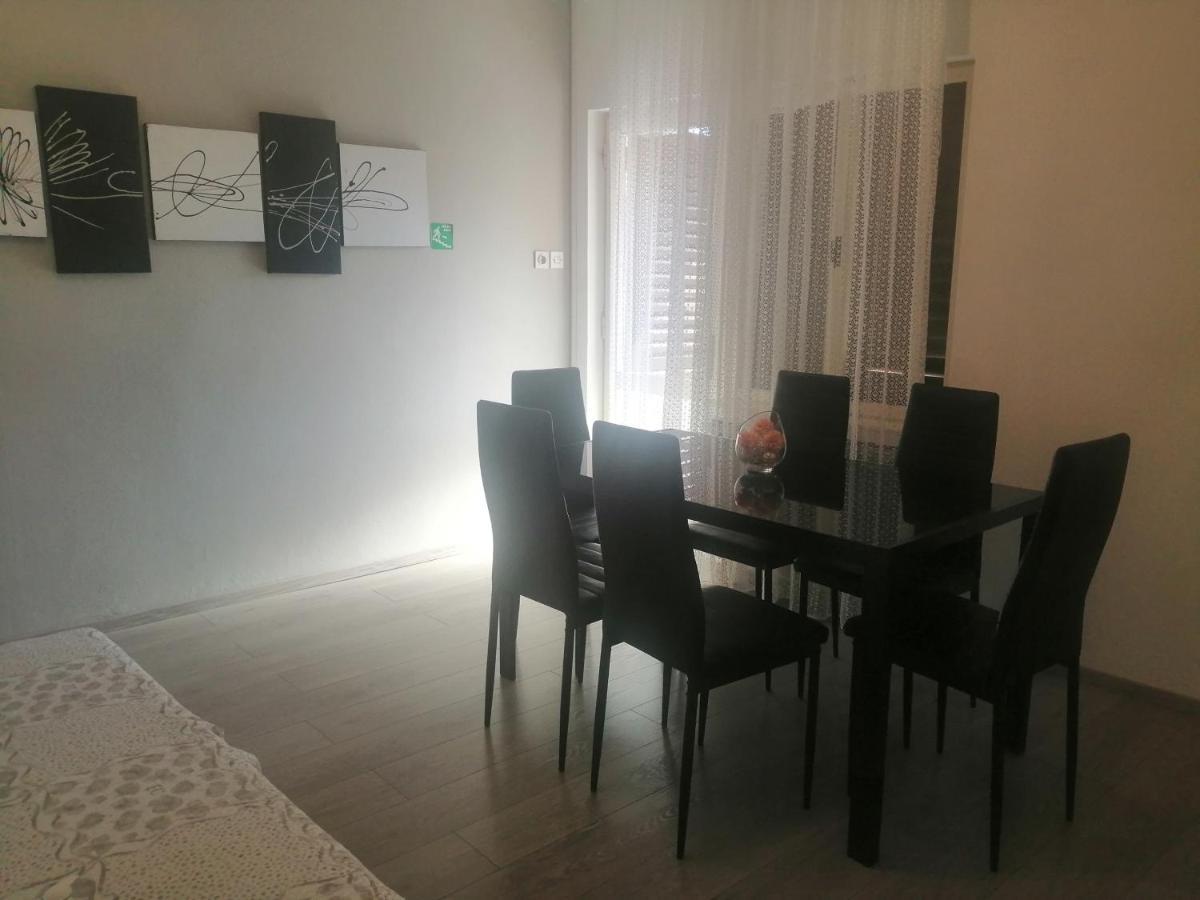 Apartment Vera, 80 M From The Sea Novigrad Istria Eksteriør billede